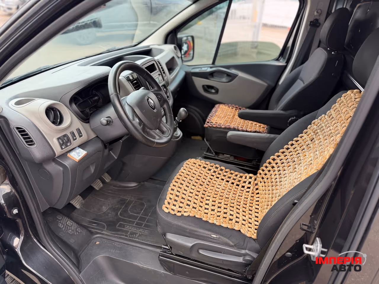 Renault Trafic - фото 6