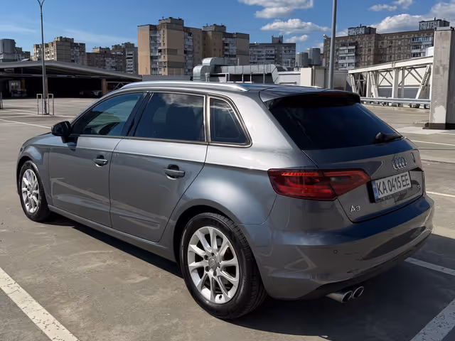 Audi A3 - фото 4