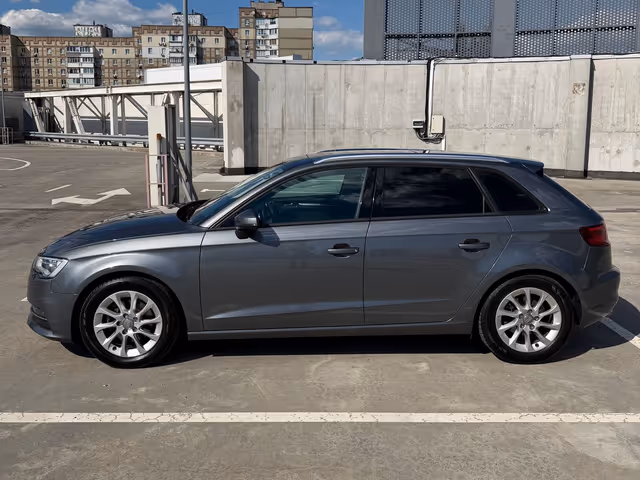 Audi A3 - фото 3