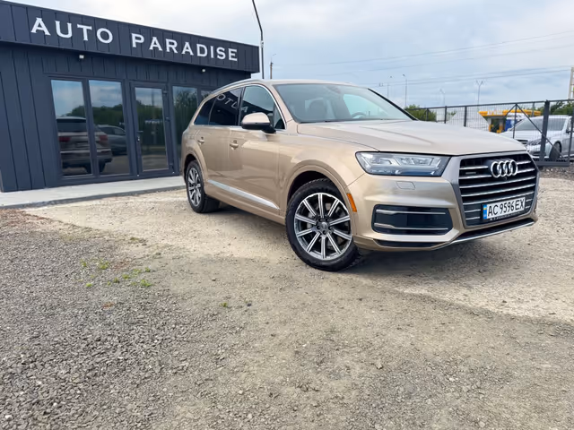 Audi Q7 - фото 2