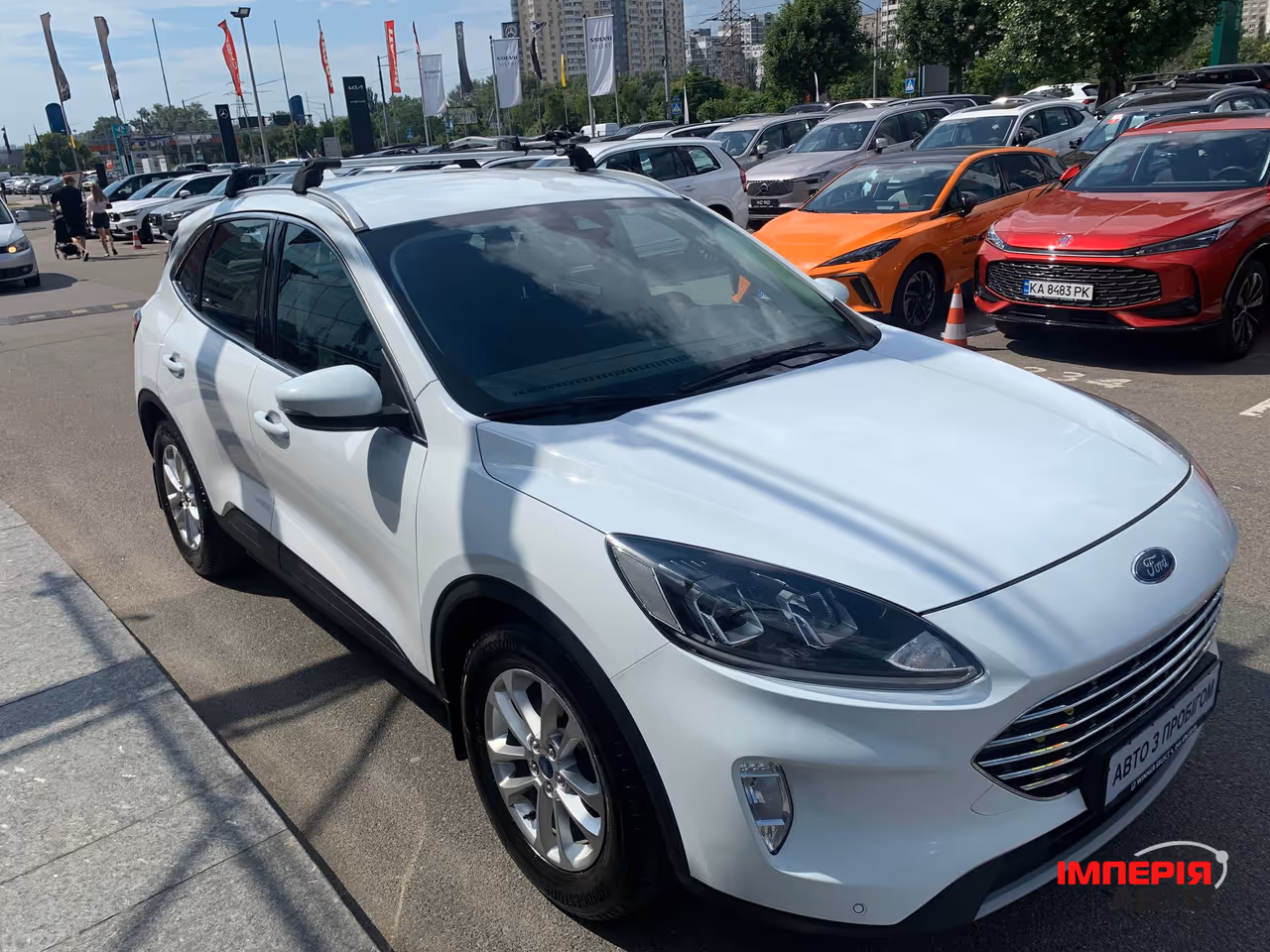 Ford Kuga - фото 4