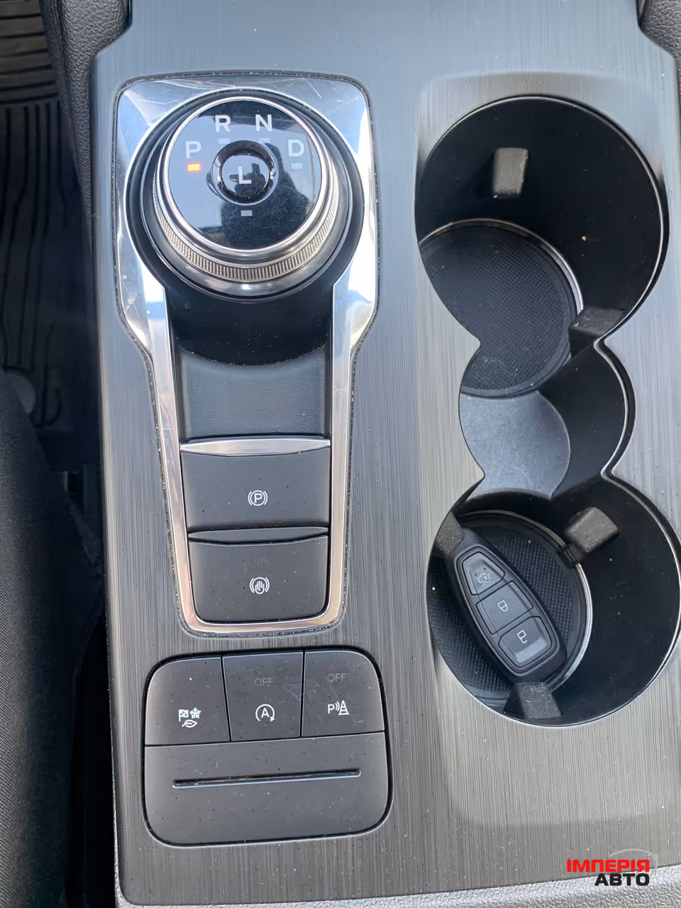 Ford Kuga - фото 31
