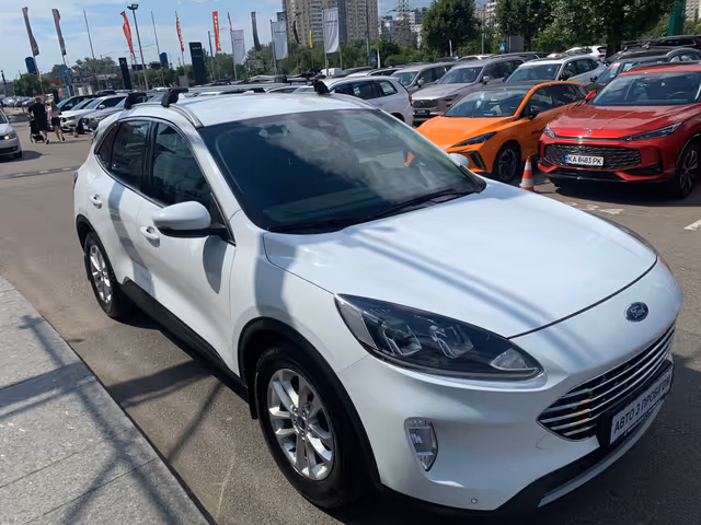 Ford Kuga - фото 4