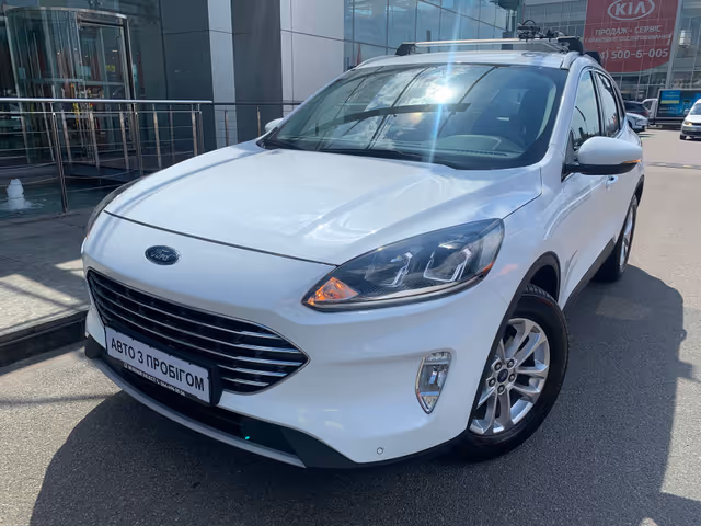 Ford Kuga - фото 1