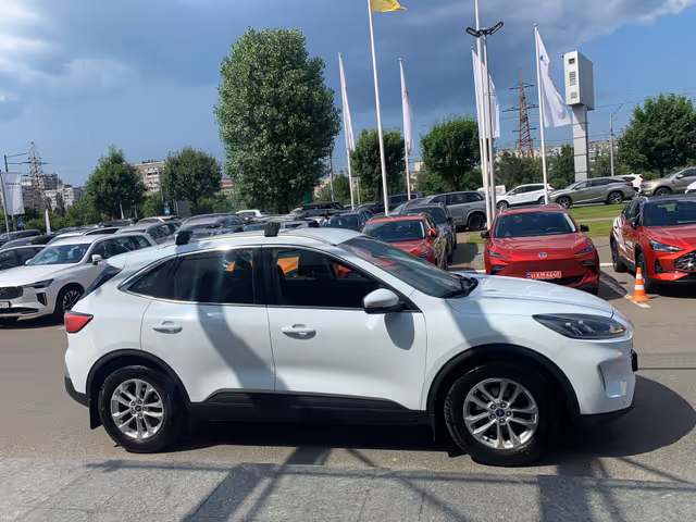 Ford Kuga - фото 5