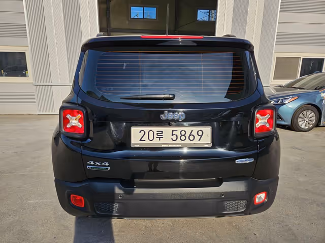 Jeep Renegade - фото 5