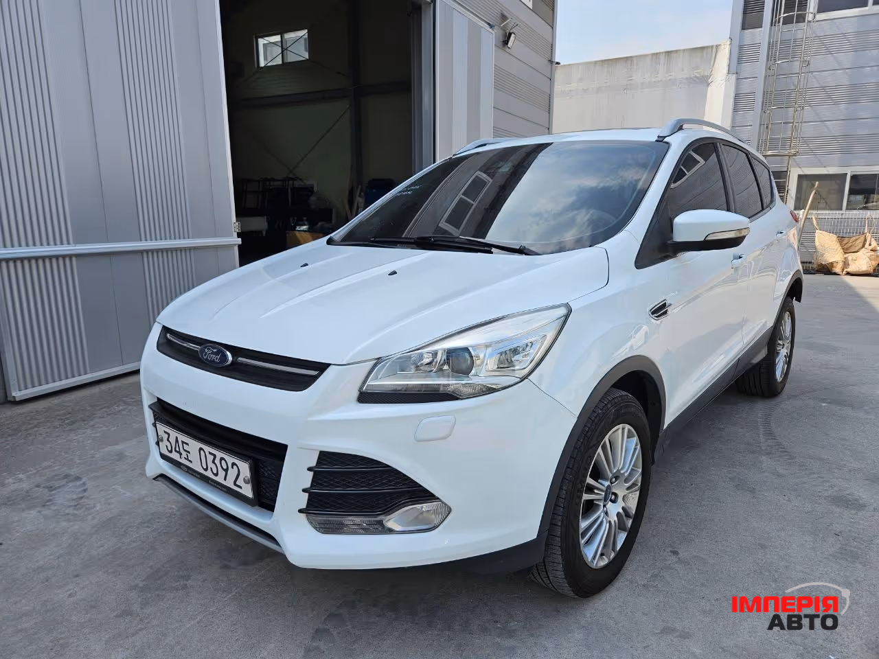 Ford Kuga - фото 1