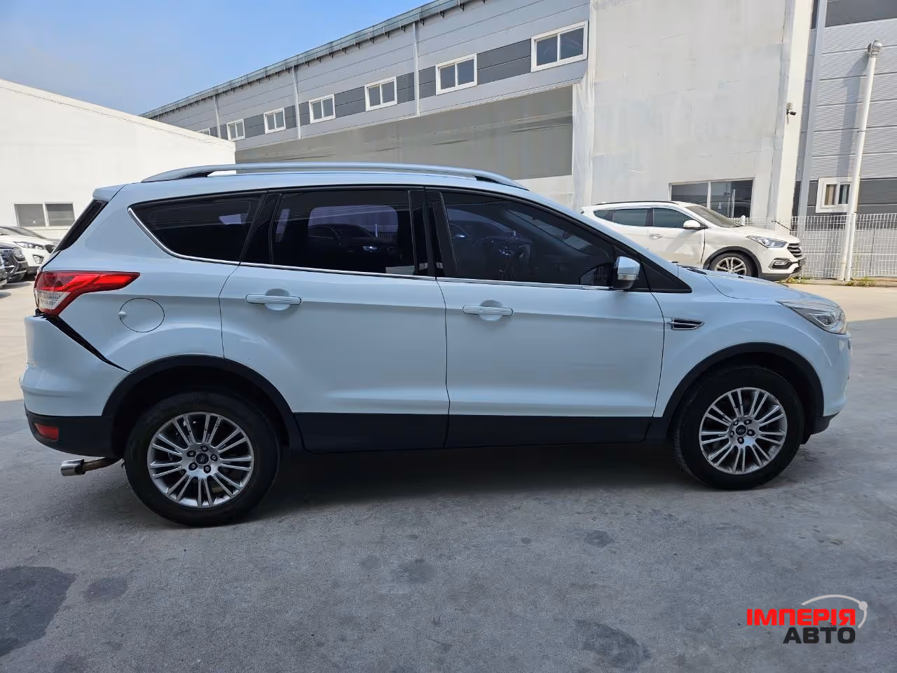 Ford Kuga - фото 6