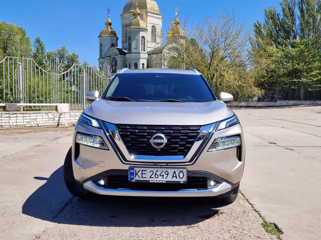 Nissan Rogue - фото 2