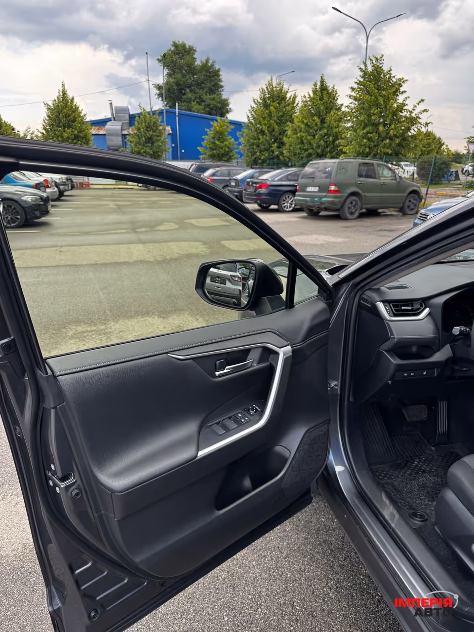 Toyota RAV4 - фото 16