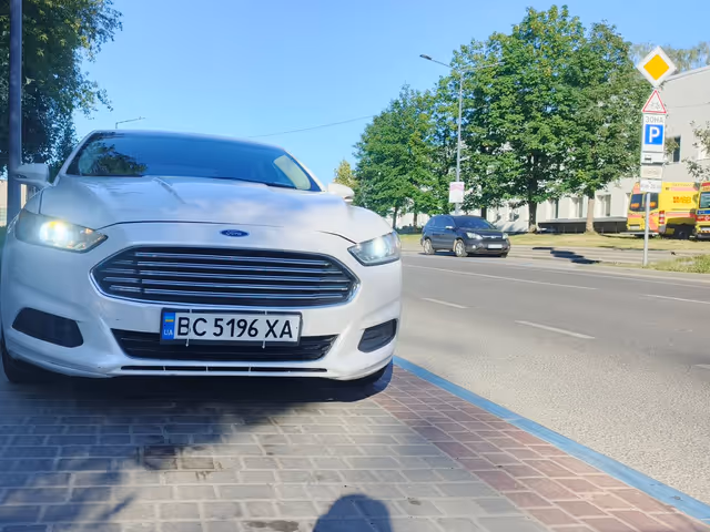 Ford Fusion USA - фото 3