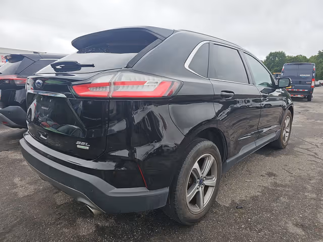 Ford Edge - фото 4