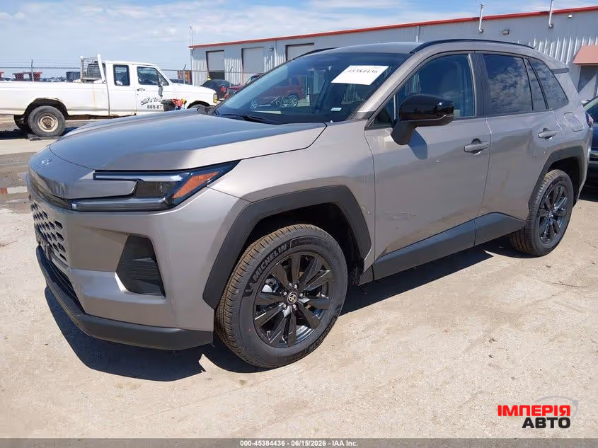 Toyota RAV4 - фото 2