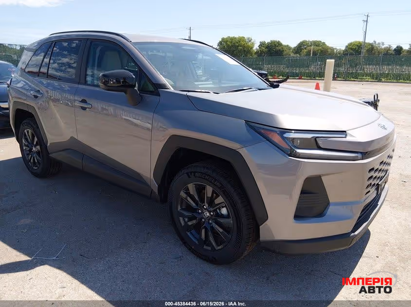 Toyota RAV4 - фото 1