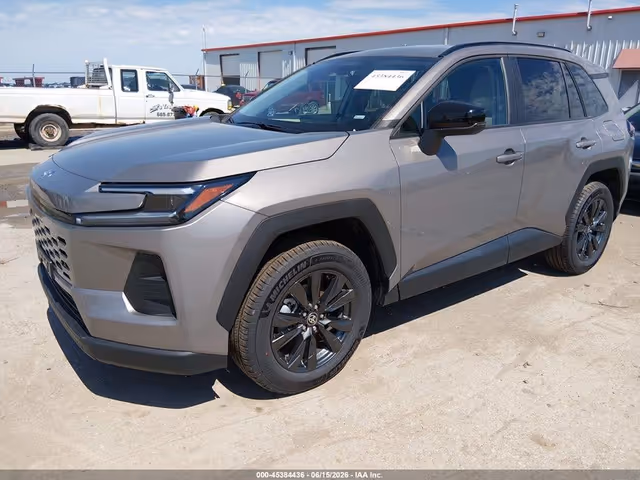 Toyota RAV4 - фото 2