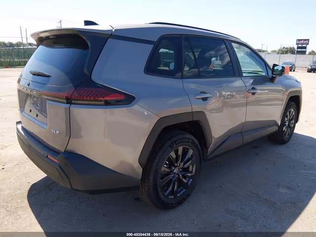 Toyota RAV4 - фото 4