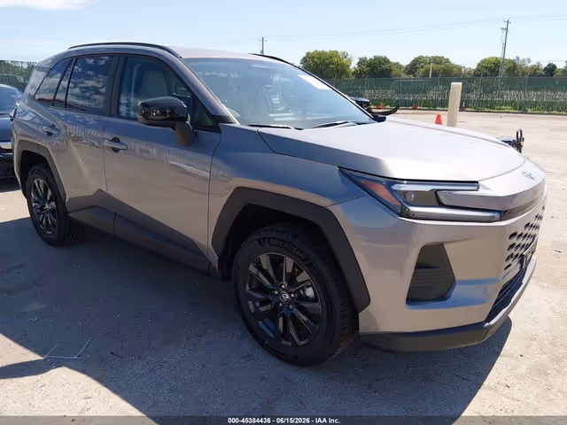Toyota RAV4 - фото 1