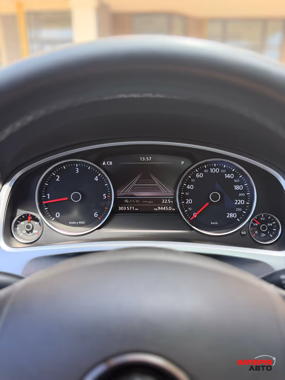 Volkswagen Touareg - фото 10