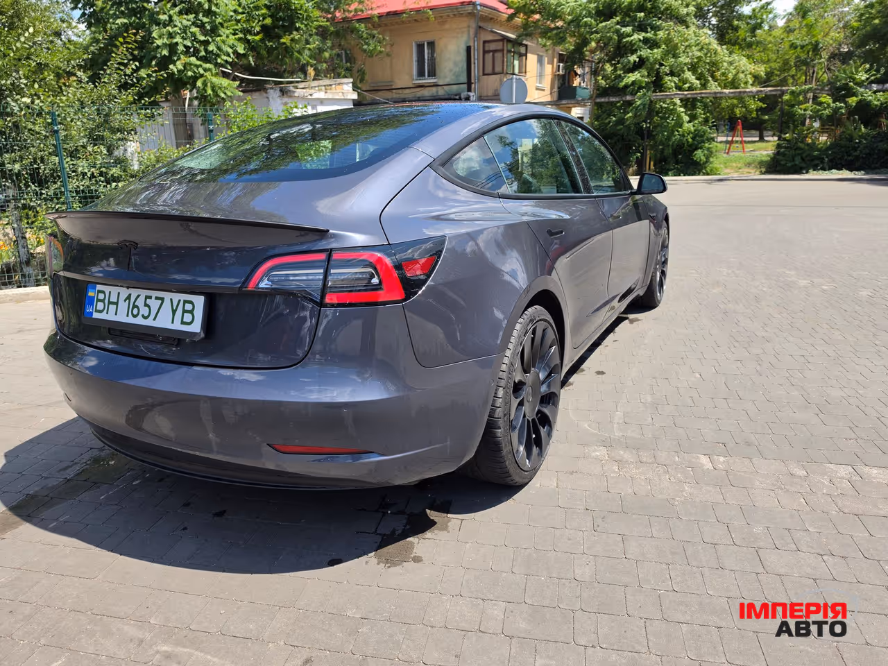 Tesla Model 3 - фото 6