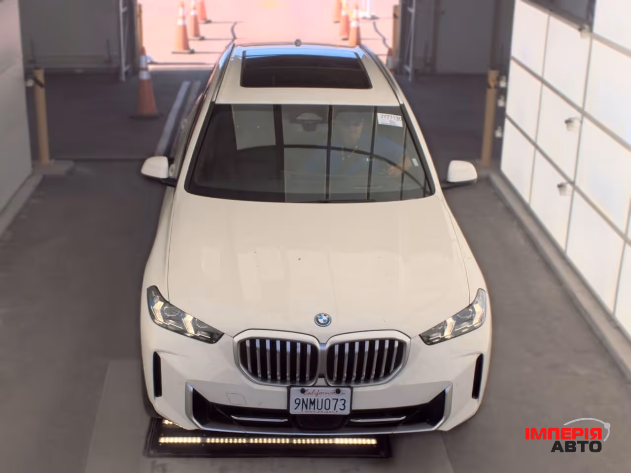 BMW X5 - фото 1