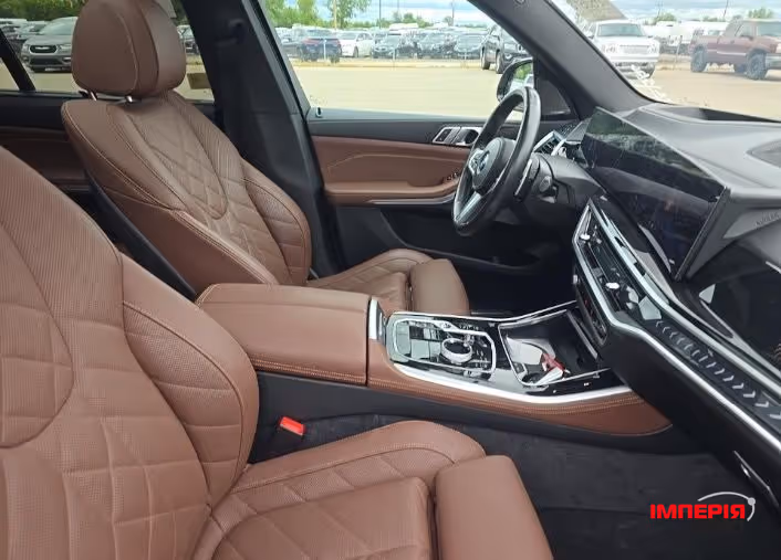 BMW X5 - фото 7