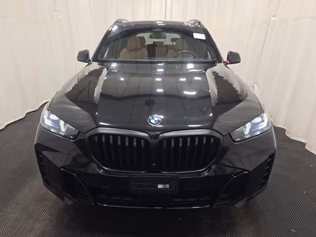 BMW X5 - фото 1