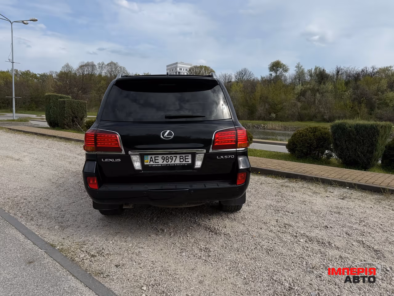 Lexus LX - фото 5
