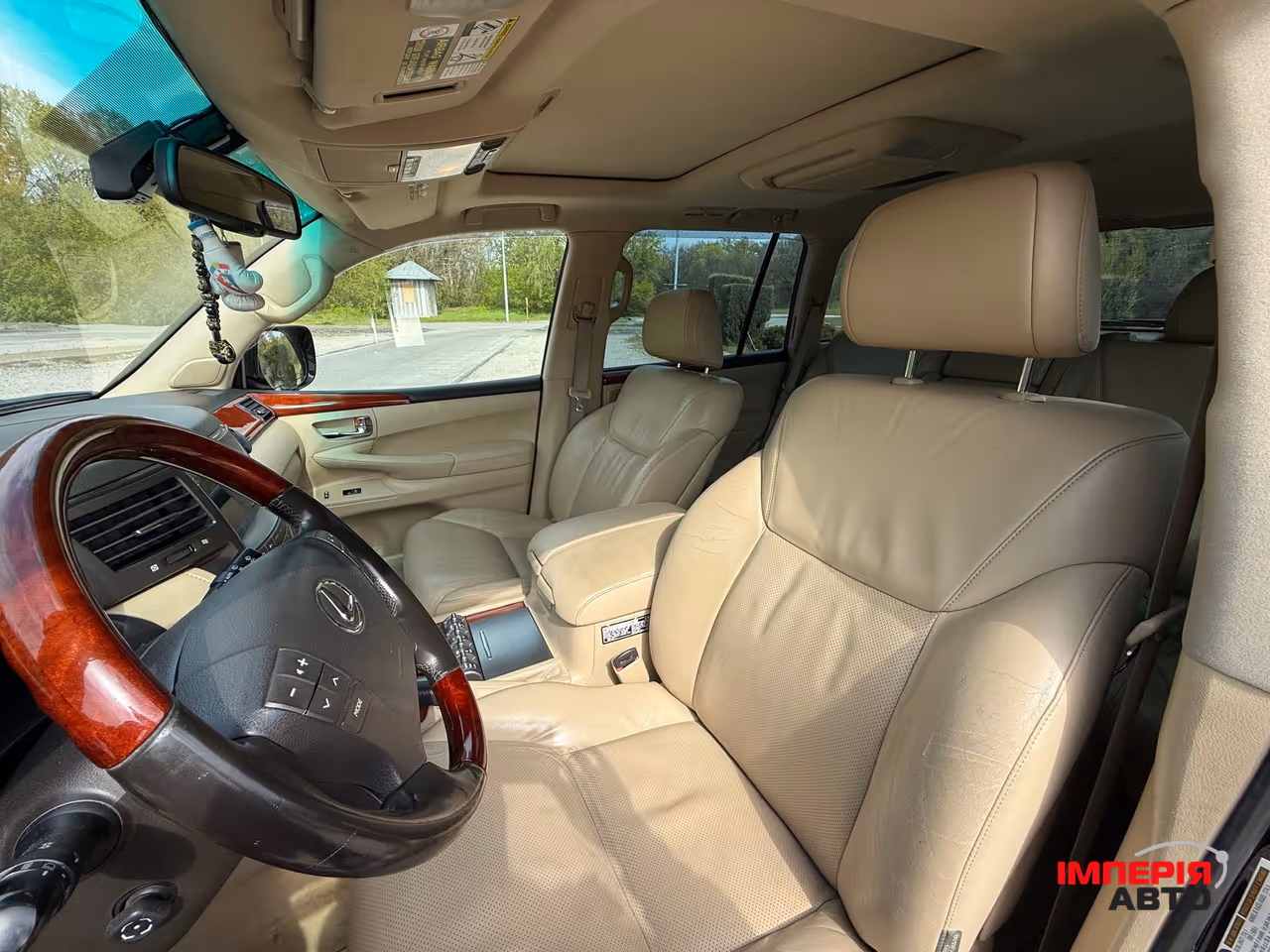 Lexus LX - фото 7