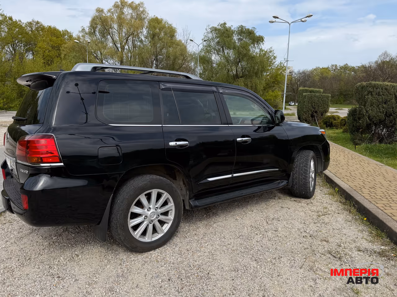 Lexus LX - фото 6