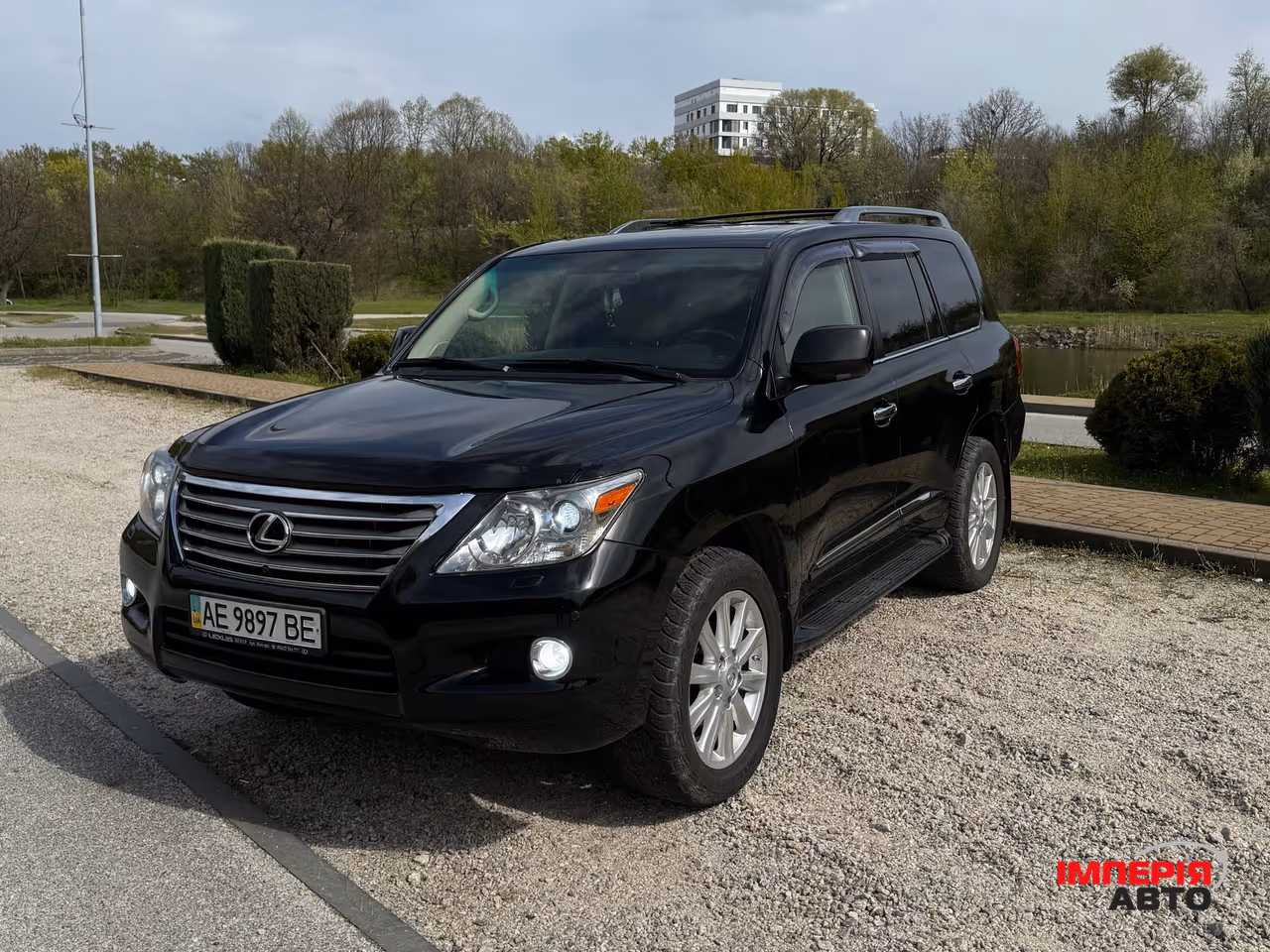 Lexus LX - фото 2