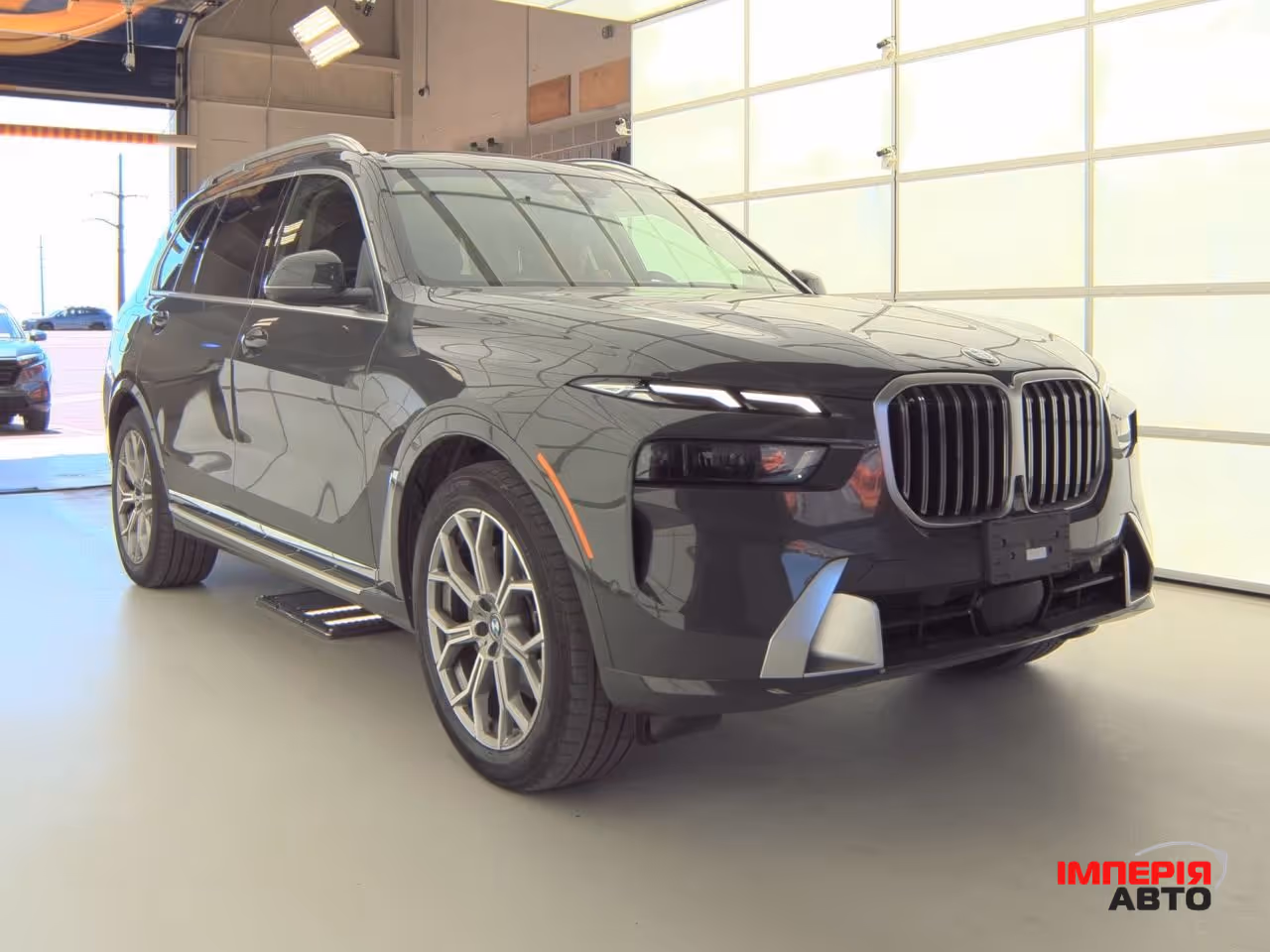 BMW X7 - фото 1