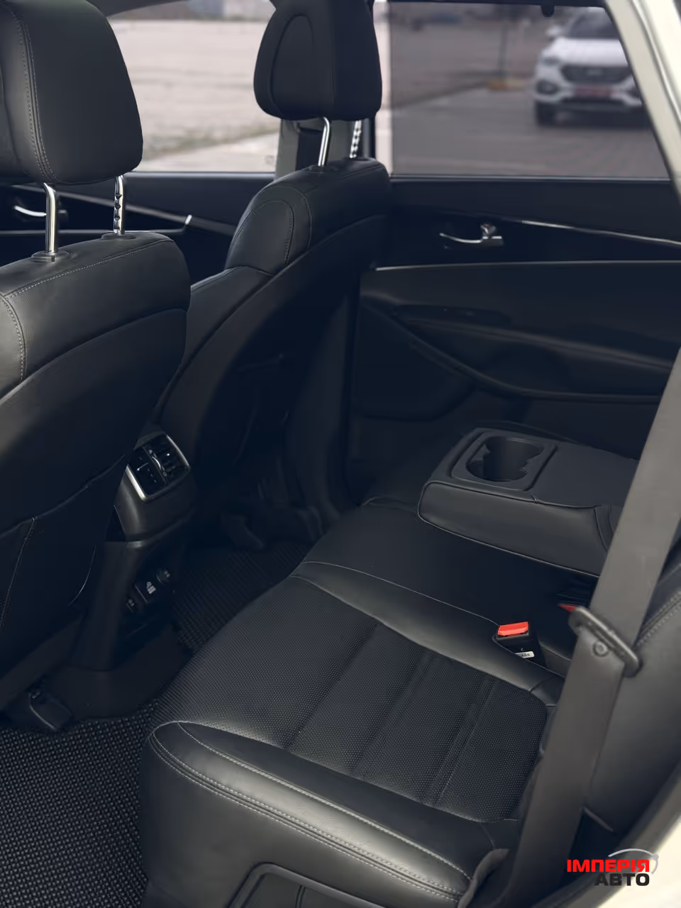 Kia Sorento - фото 7