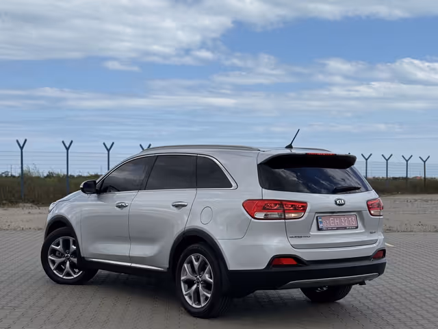 Kia Sorento - фото 5