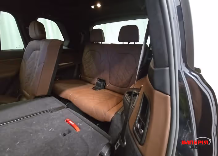 BMW X7 - фото 9