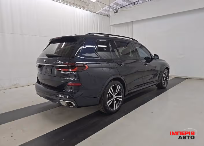 BMW X7 - фото 5
