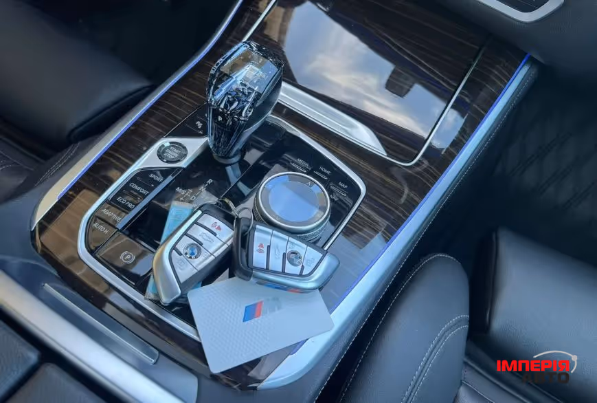 BMW X5 - фото 7