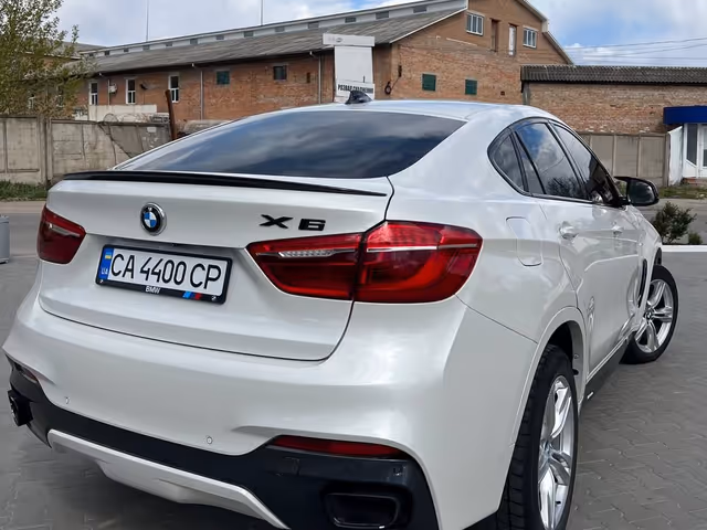 BMW X6 - фото 4