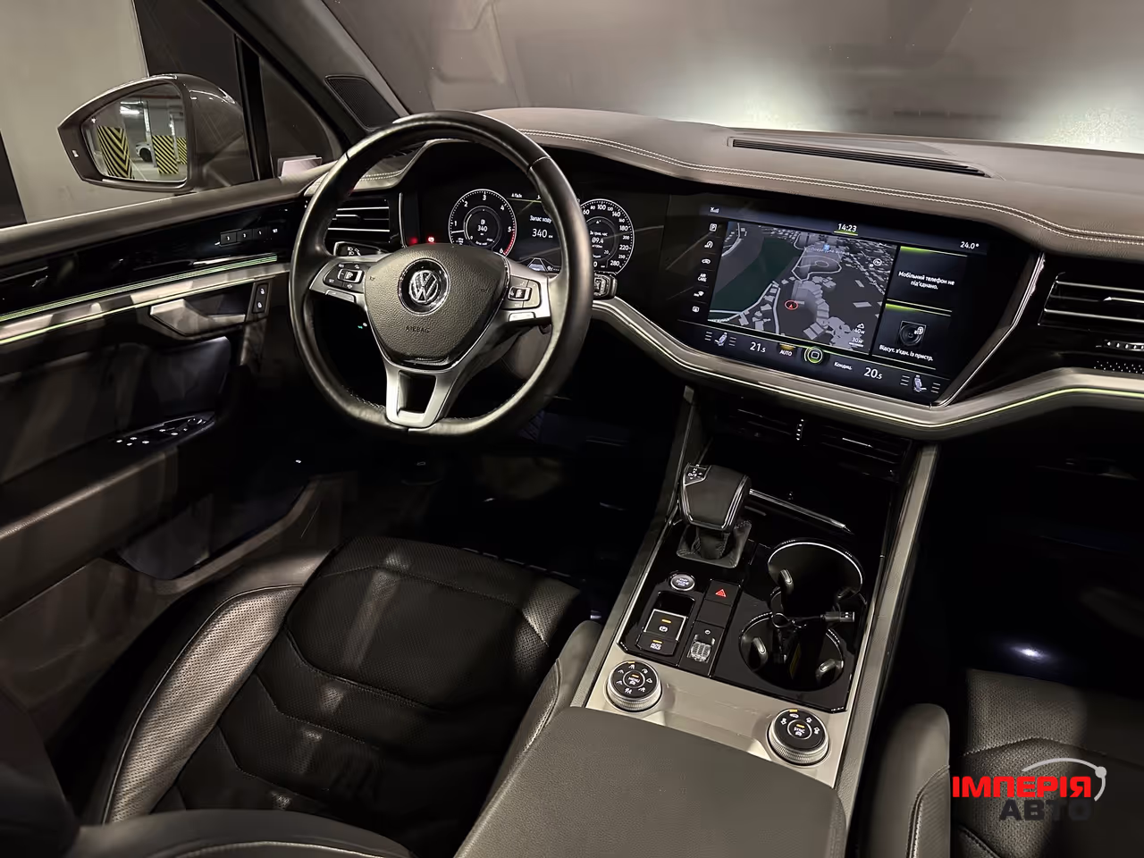 Volkswagen Touareg - фото 18
