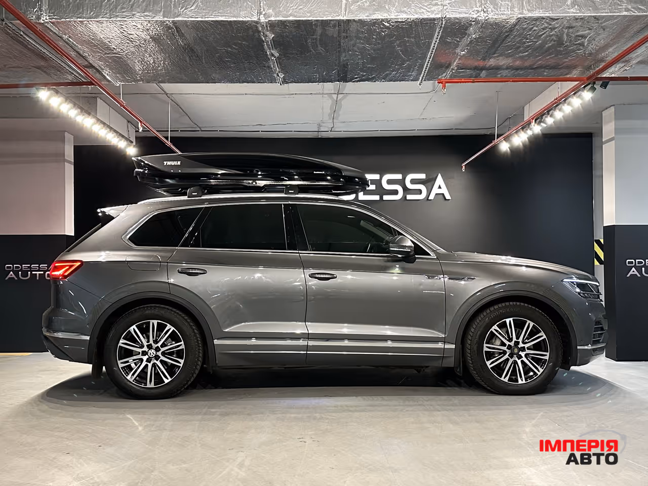 Volkswagen Touareg - фото 6