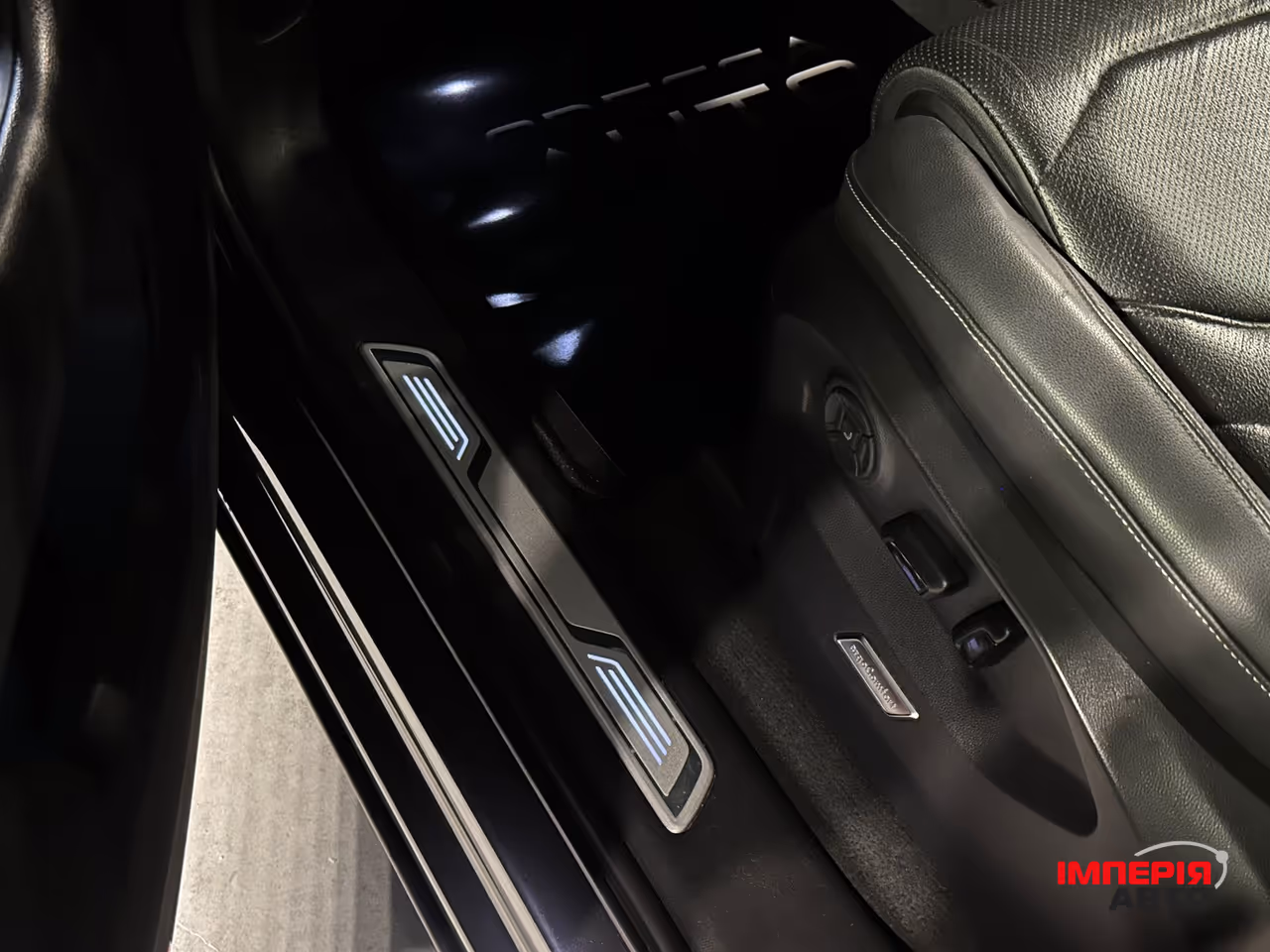 Volkswagen Touareg - фото 16