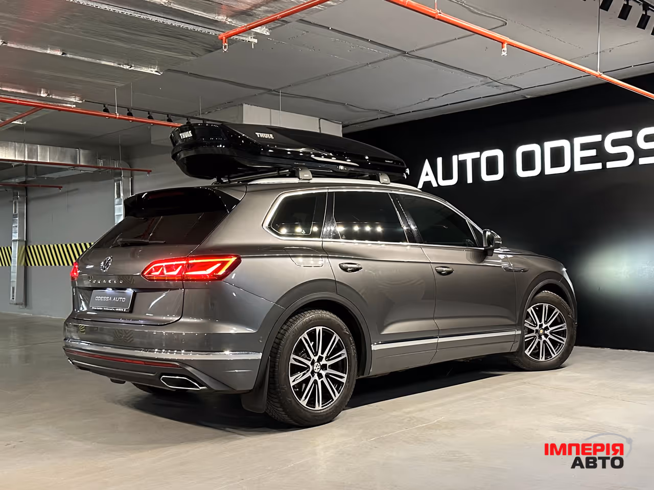 Volkswagen Touareg - фото 8