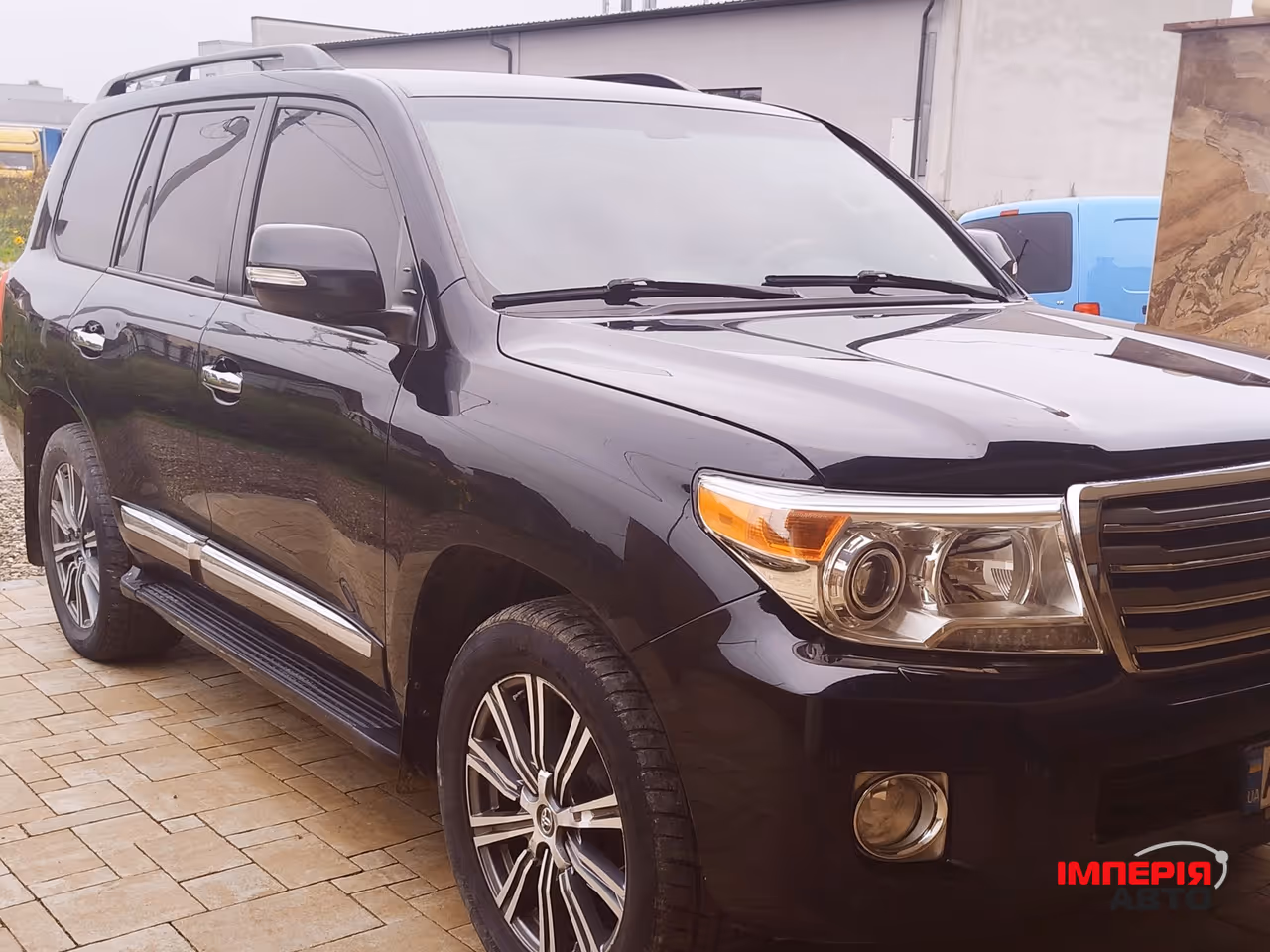 Toyota Land Cruiser - фото 1