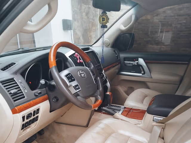 Toyota Land Cruiser - фото 5