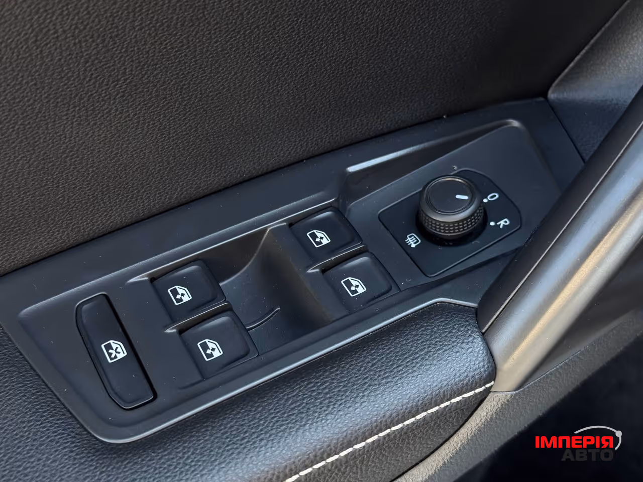 Volkswagen Tiguan - фото 25