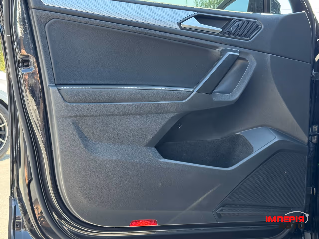 Volkswagen Tiguan - фото 24
