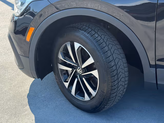 Volkswagen Tiguan - фото 5
