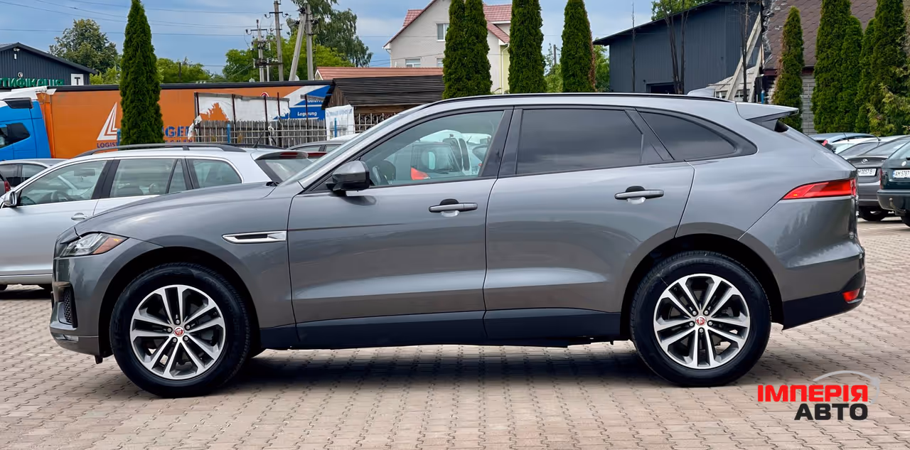 Jaguar F-Pace - фото 11