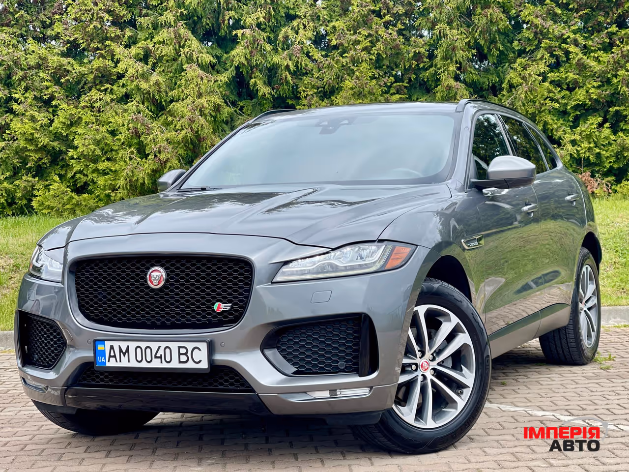 Jaguar F-Pace - фото 8