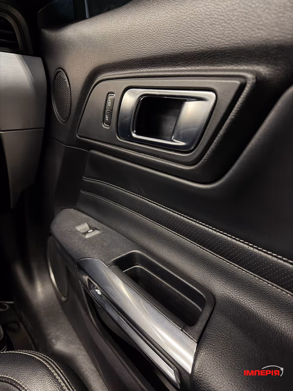 Ford Mustang - фото 10