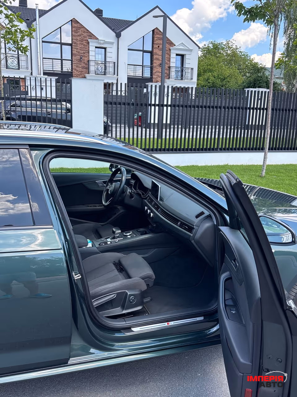 Audi A4 - фото 6